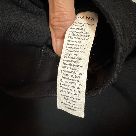 SPANXsmooth™ PerfectFit
Ponte Kick Flare Pant, Med excellent condition-worn once - Picture 6 of 8